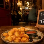 La cave à tapas à Puy-l’Évêque : patatas bravas maison croustillantes